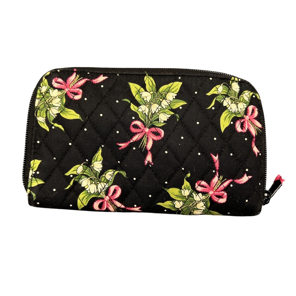 Vera Bradley Mistletoe Quilted Wallet Black Floral Pink Bows Zip Around Clutch